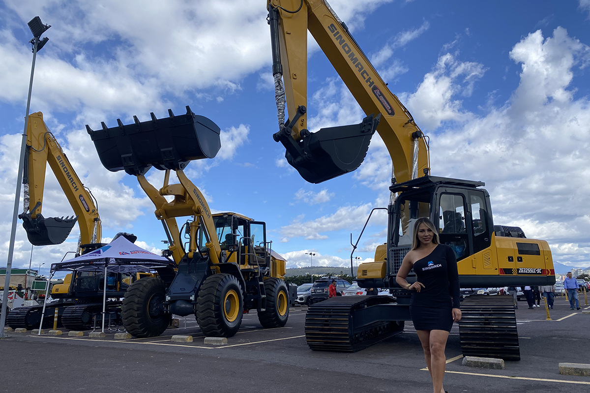 3255 Hydraulic crawler excavator (3).jpg