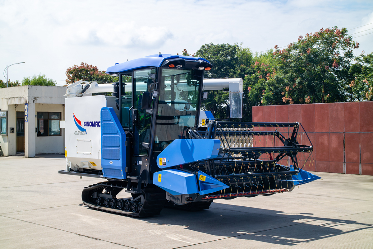 4LZ-6.0A Self-propelled full feed grain combine harvester (3).jpg