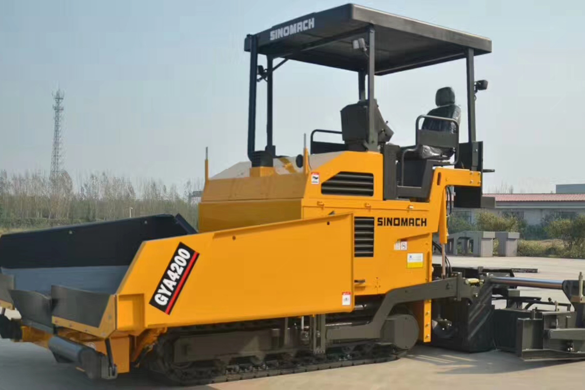 Asphalt concrete paver (15).jpg