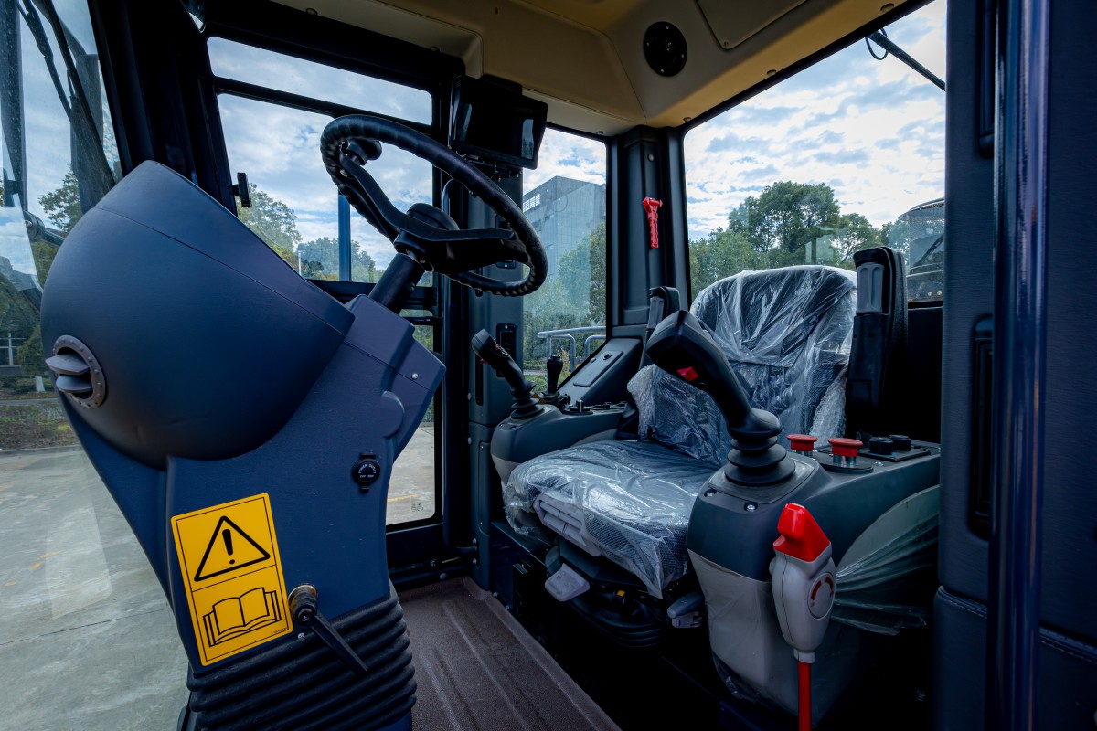 Comfortable and intelligent control experience