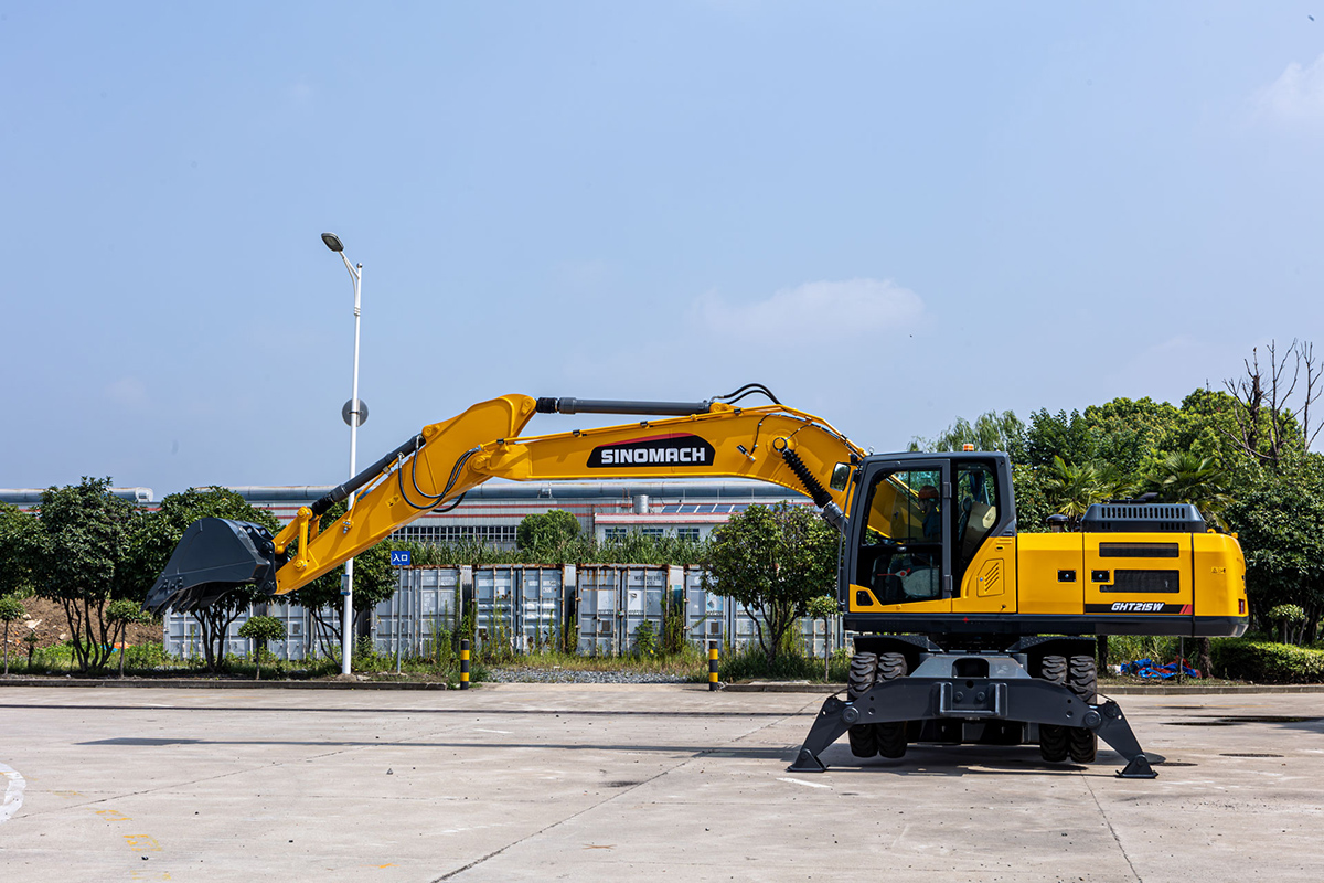 GHT215W  Wheel Excavator (3).jpg