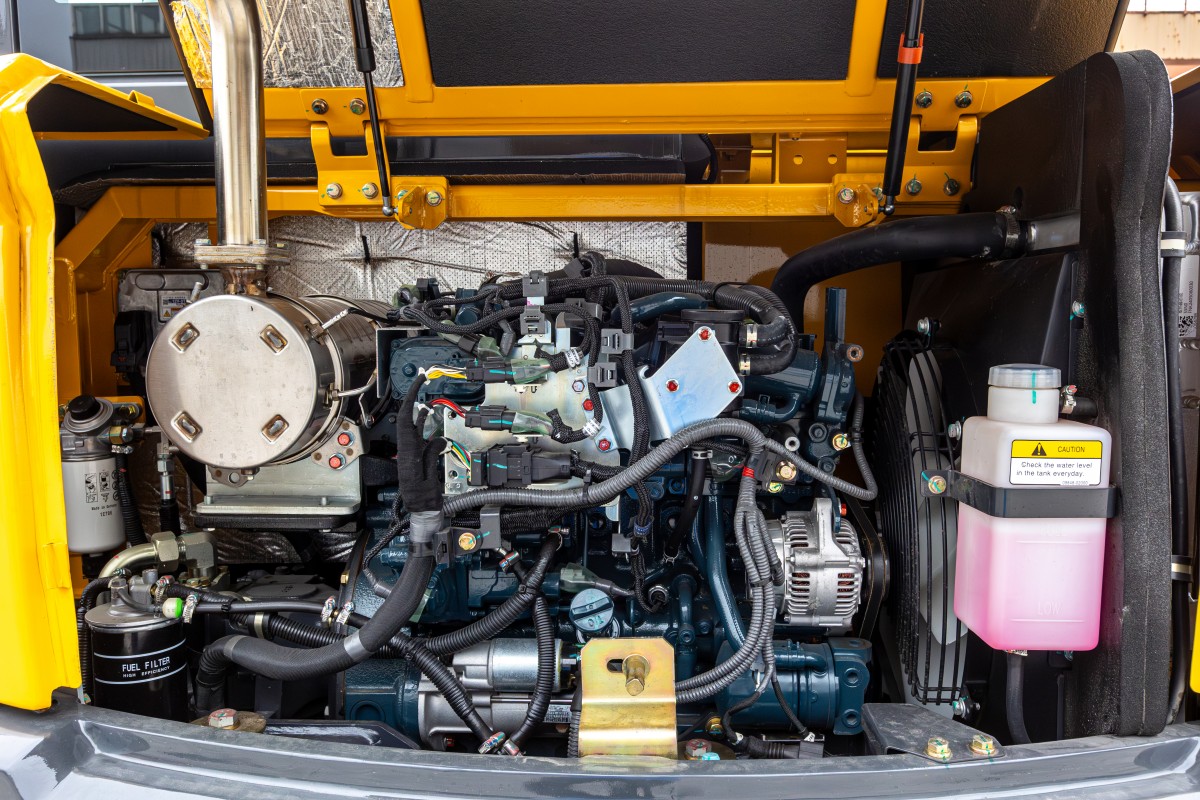 High-end power and hydraulic system configuration