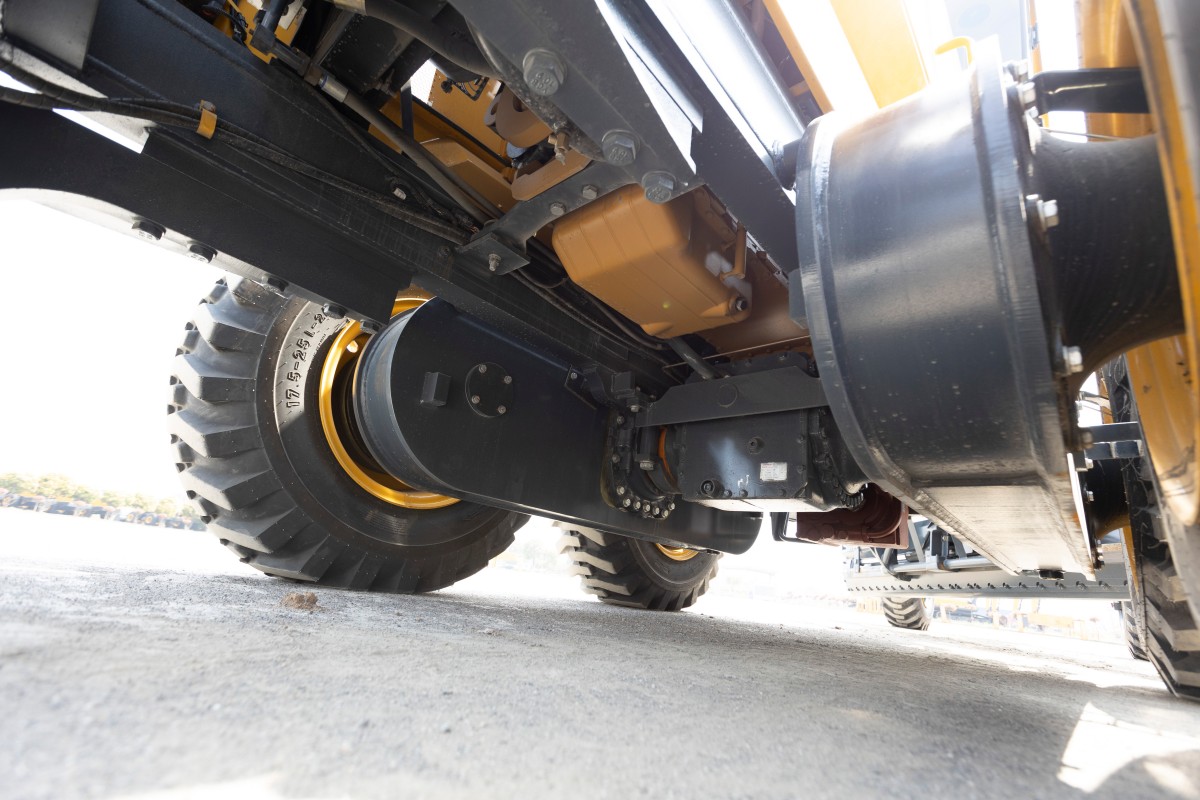 KOMATSU Technical Drive System