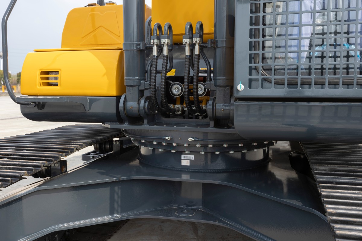 large-bore oil cylinder (2)