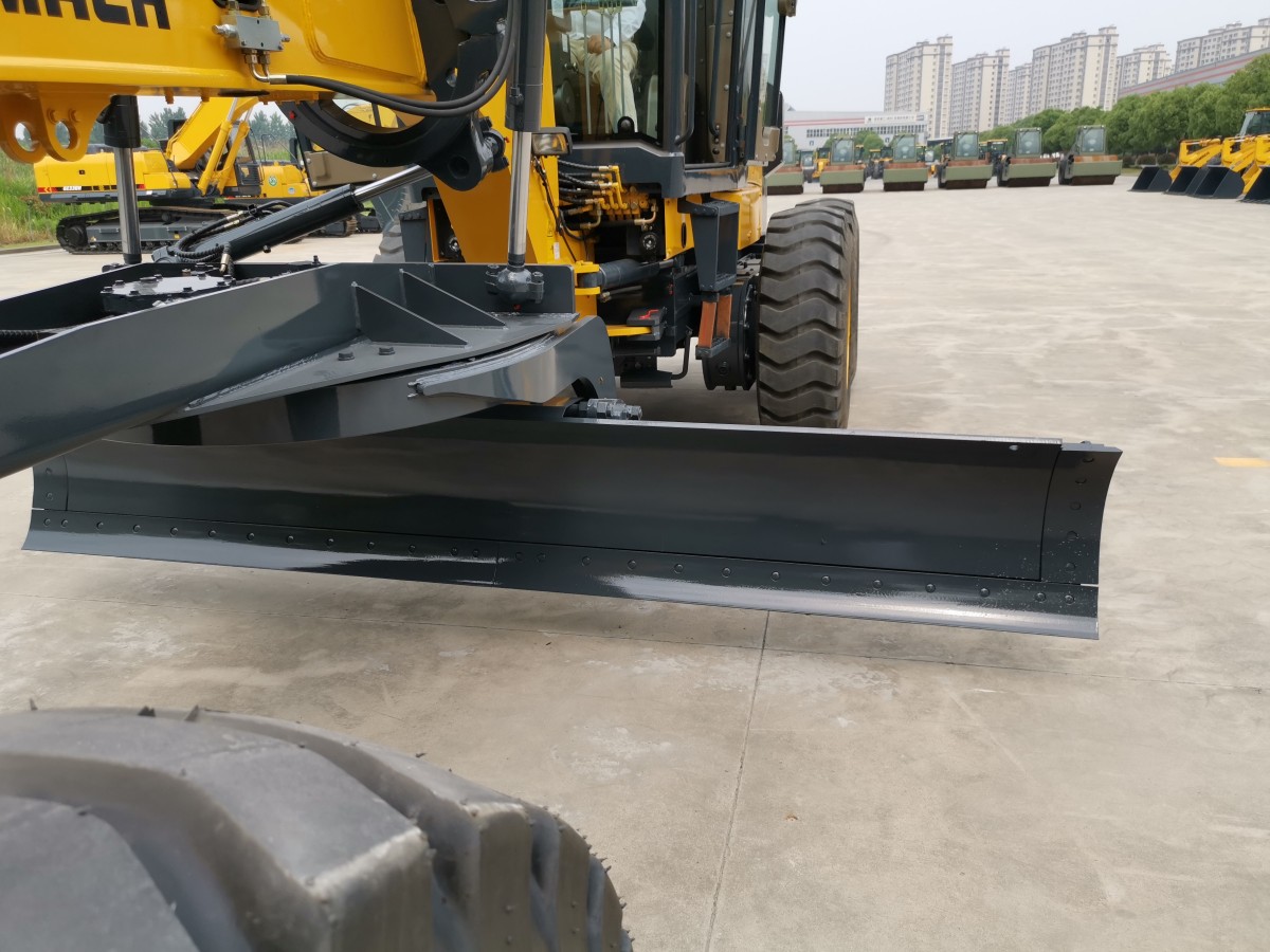 Reinforced working device