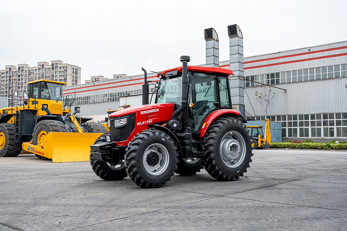 SINOMACH Tractor (1).jpg