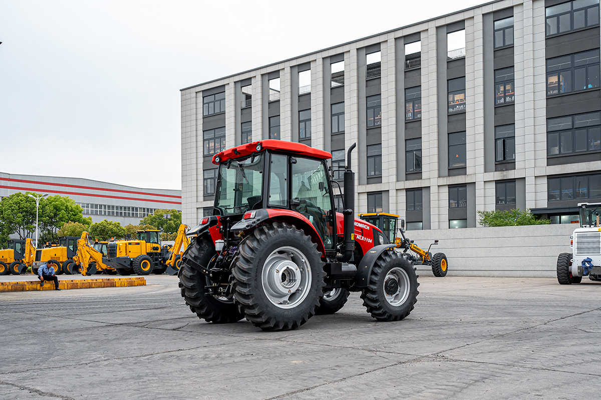 SINOMACH Tractor (3).jpg
