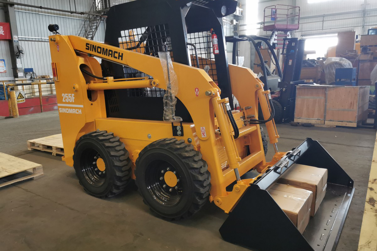 255F Wheeled skid steer loader  (4).jpg