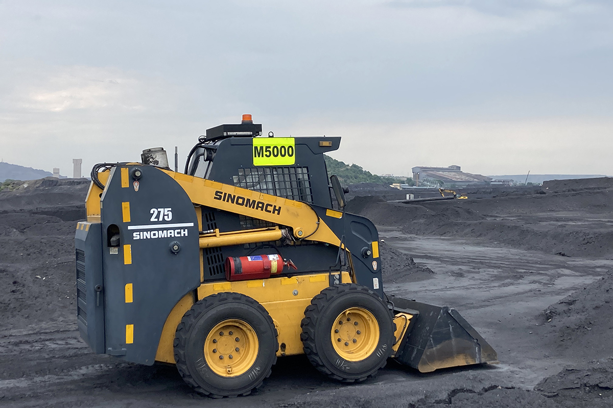 275FWheeled skid steer loader  (1).jpg