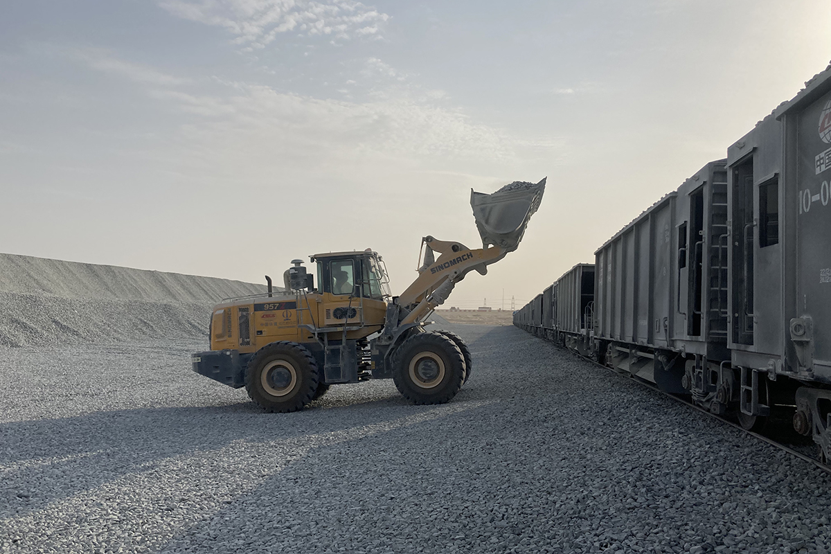 957Z WHEEL LOADER (2).jpg