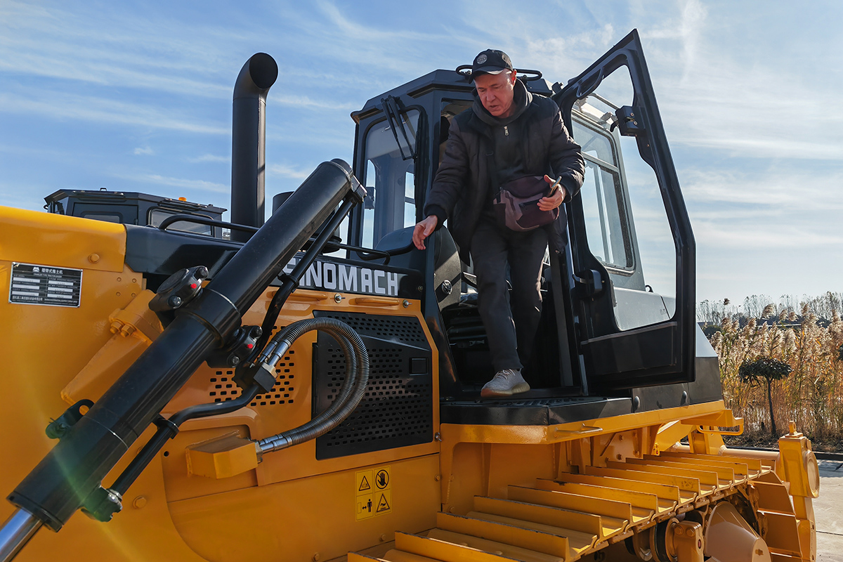 GTY255 Crawler hydraulic dozer (2).jpeg