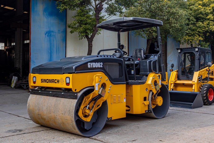 GYD062J Double-drum Hydrostatic Vibratory Roller (1).jpg